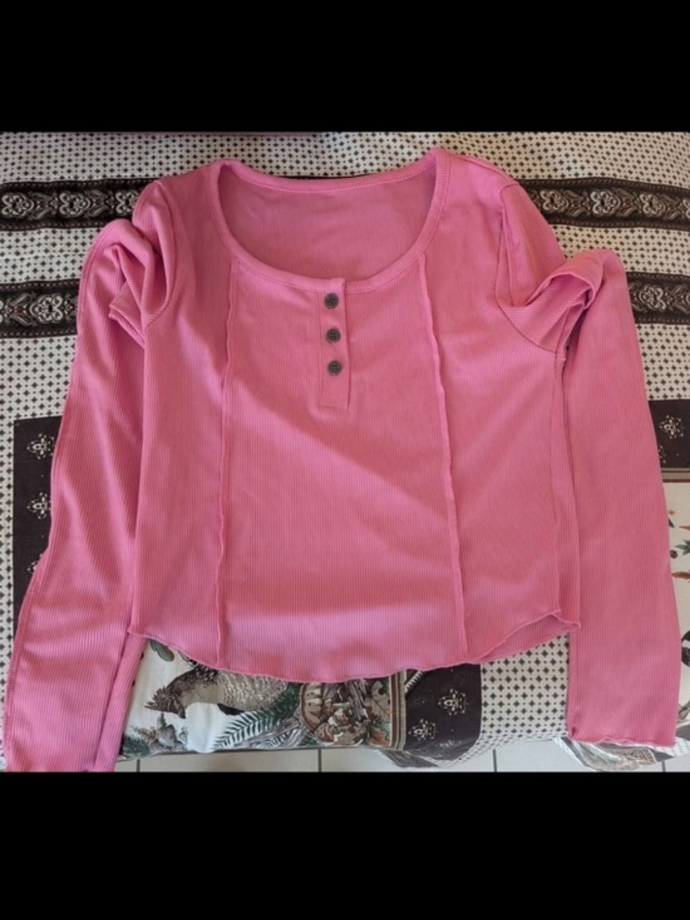 Women’s Pink Ribbed Long Sleeve Henley Top Size Medium